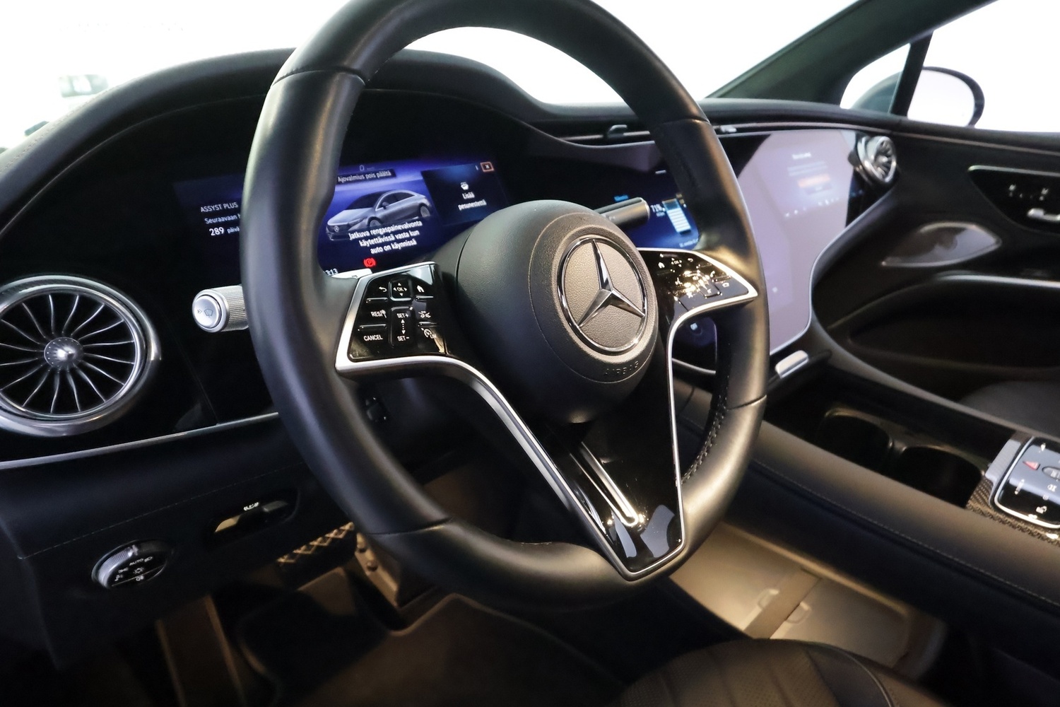 Mercedes-Benz EQS vaihtoauto