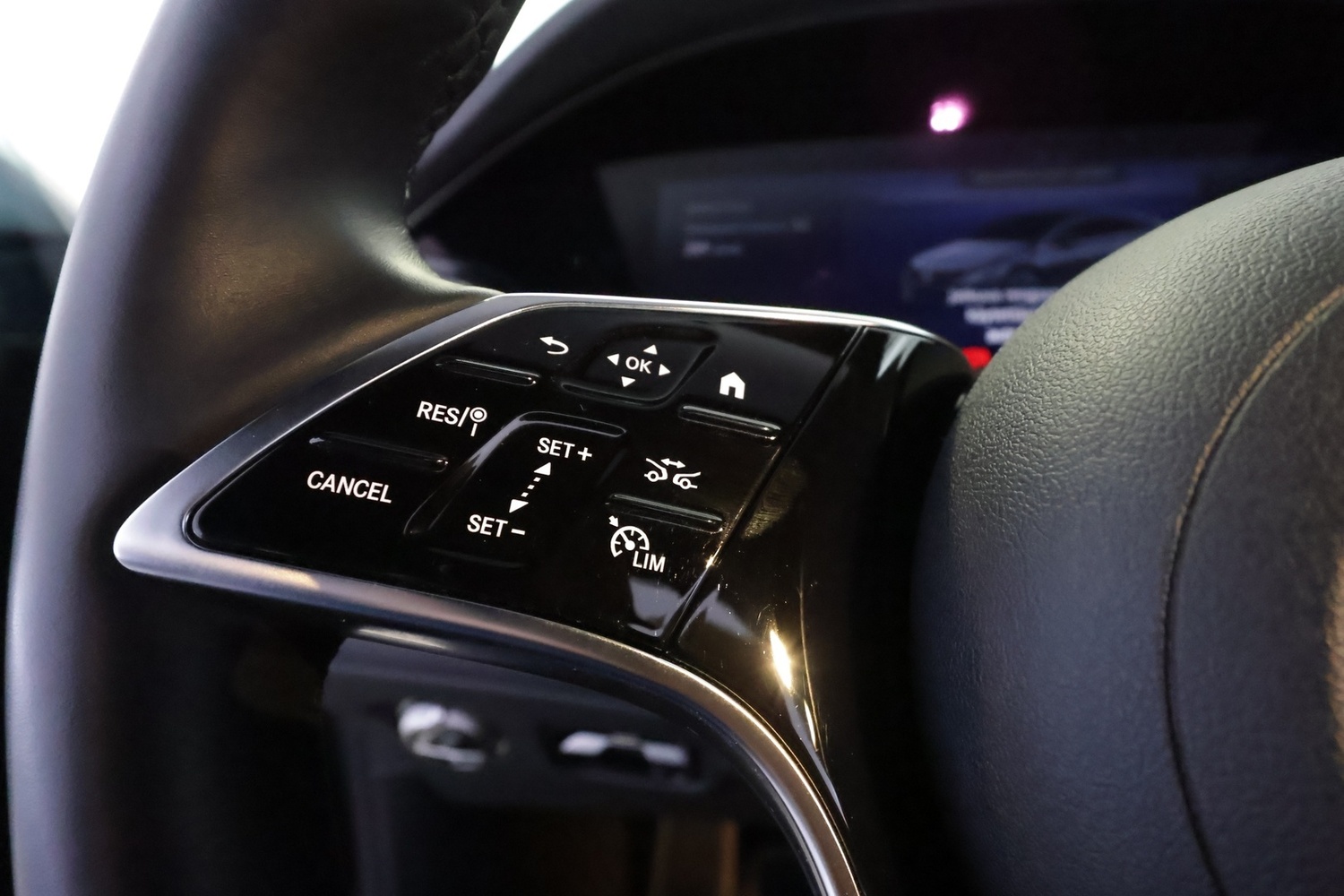 Mercedes-Benz EQS vaihtoauto