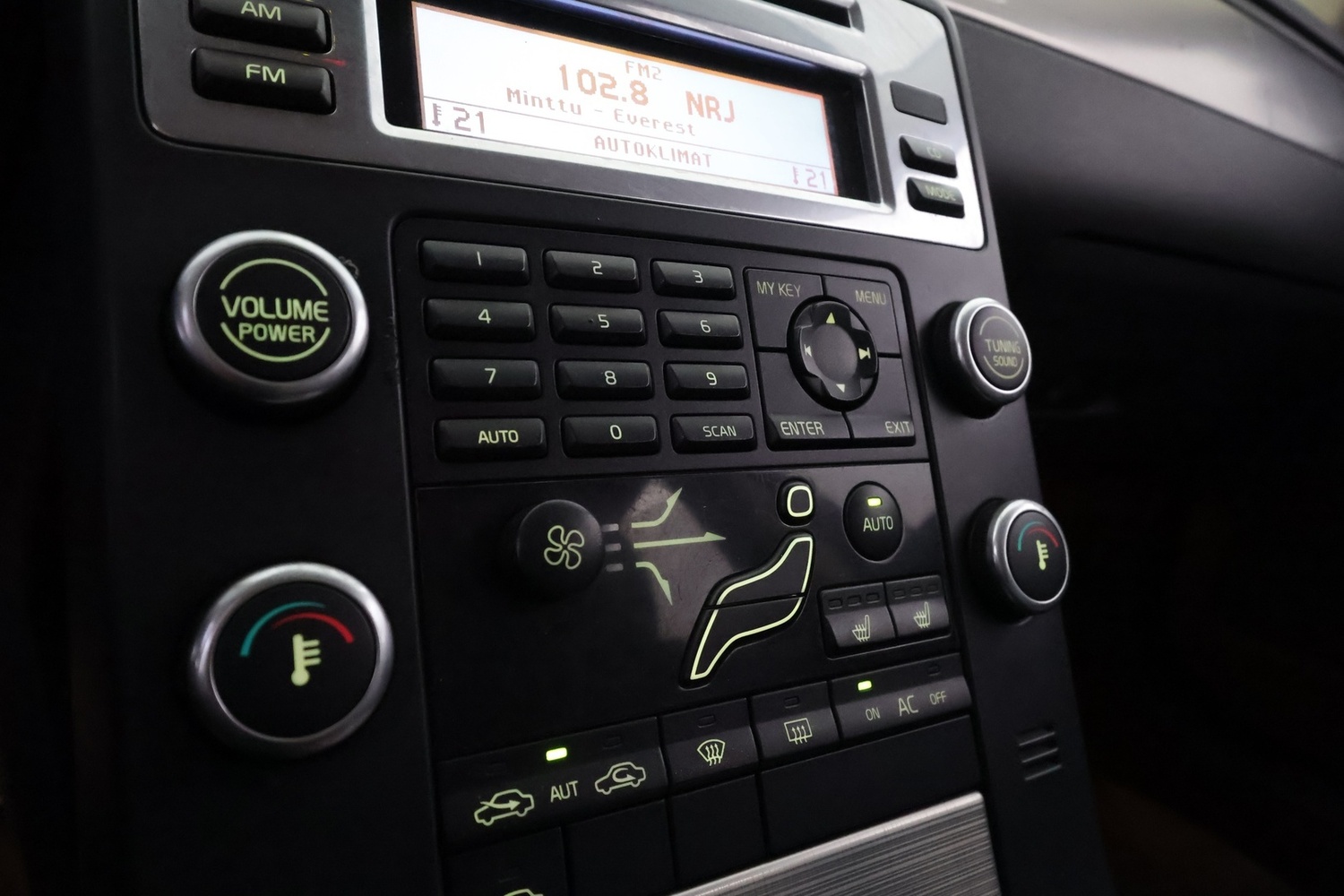 Volvo V70 vaihtoauto