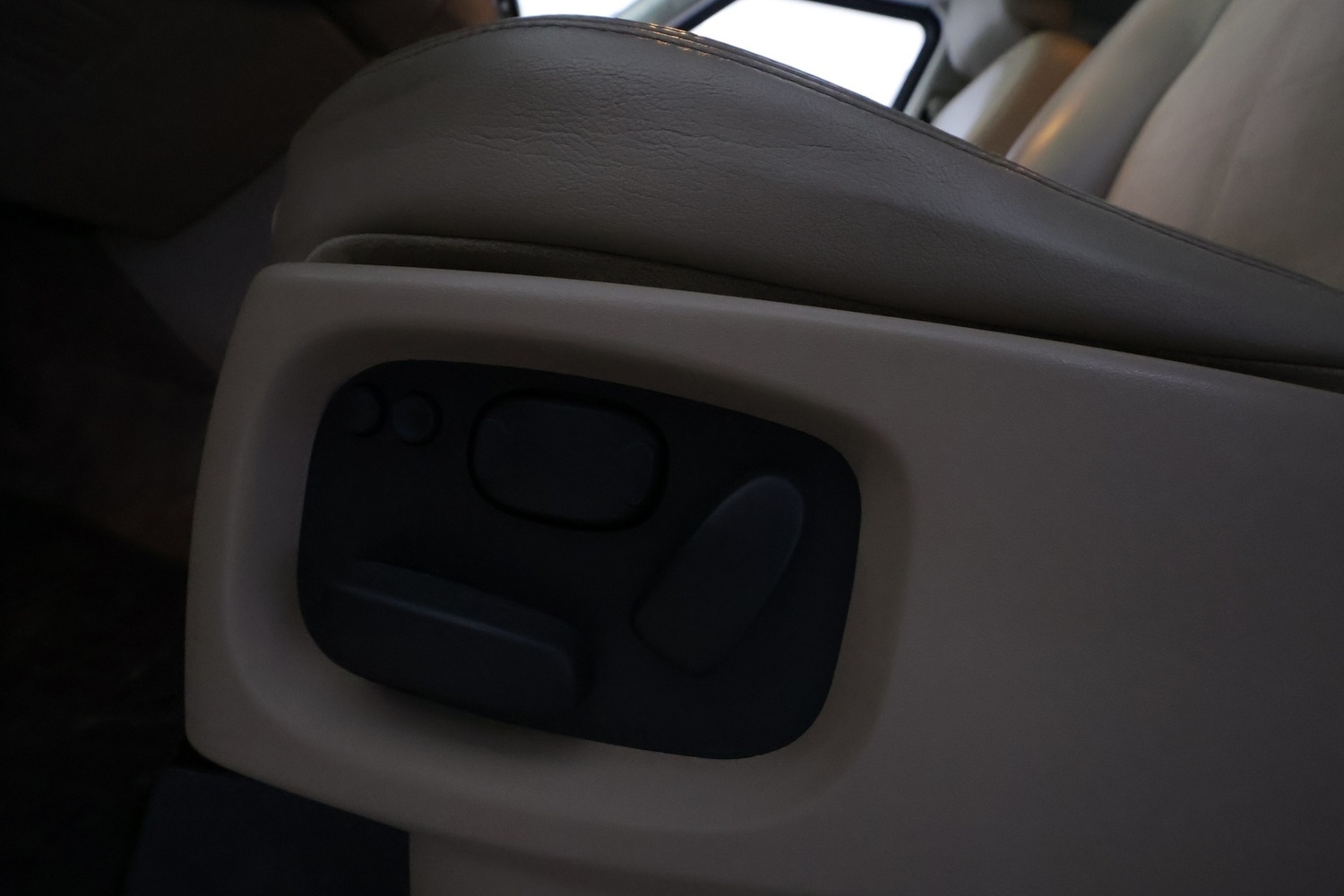 Land Rover Discovery vaihtoauto