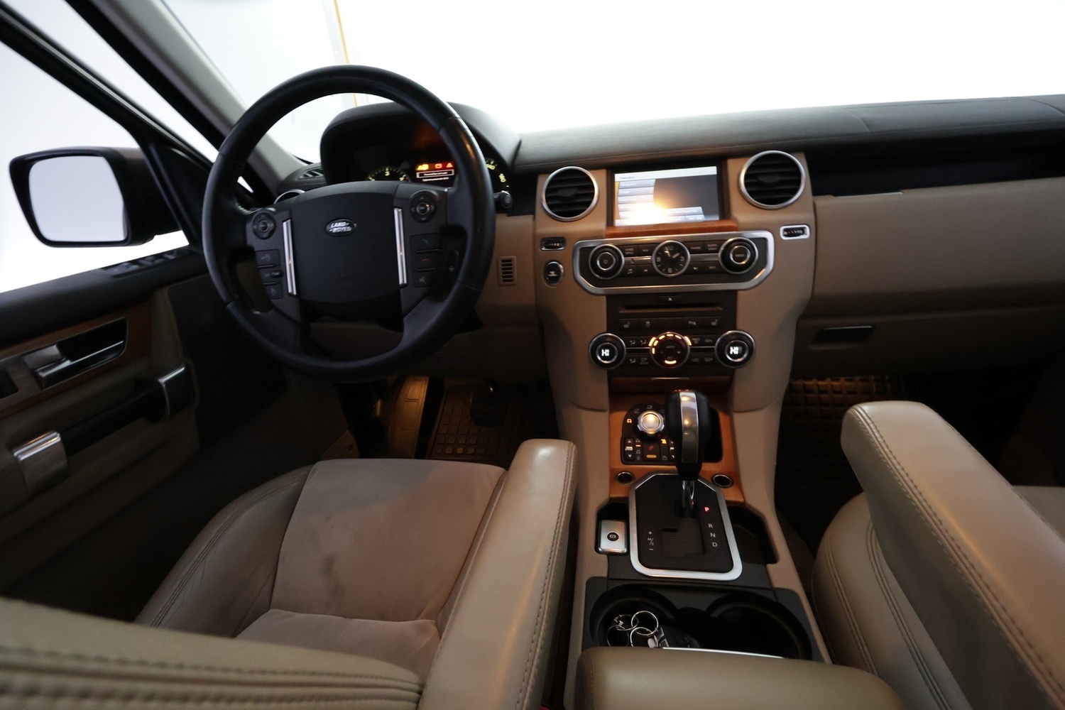Land Rover Discovery vaihtoauto