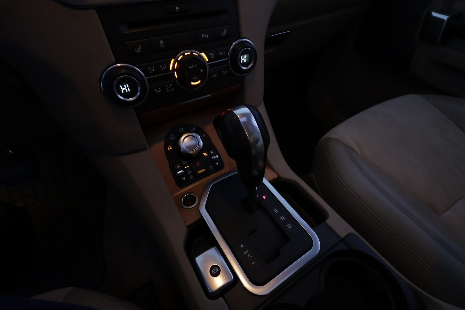 Land Rover Discovery vaihtoauto