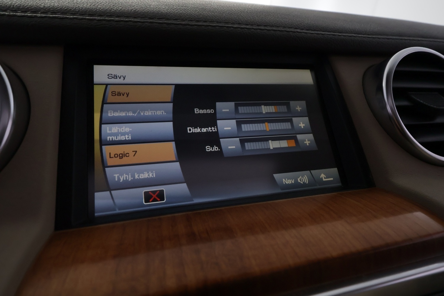 Land Rover Discovery vaihtoauto
