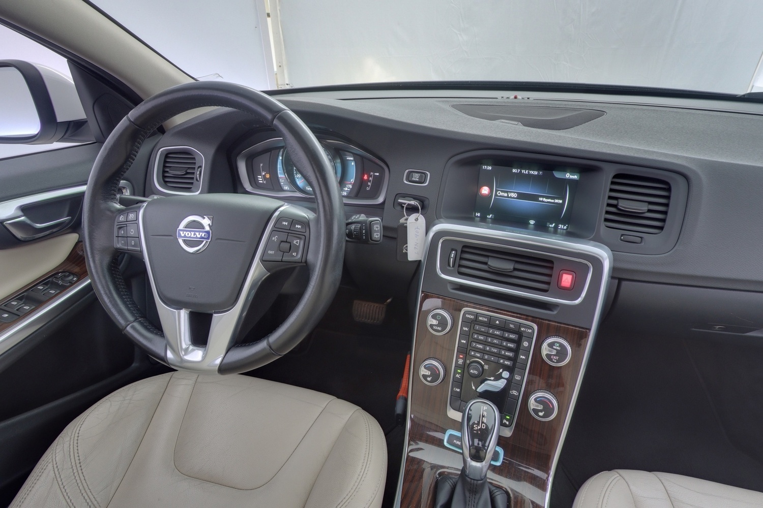 Volvo V60 vaihtoauto