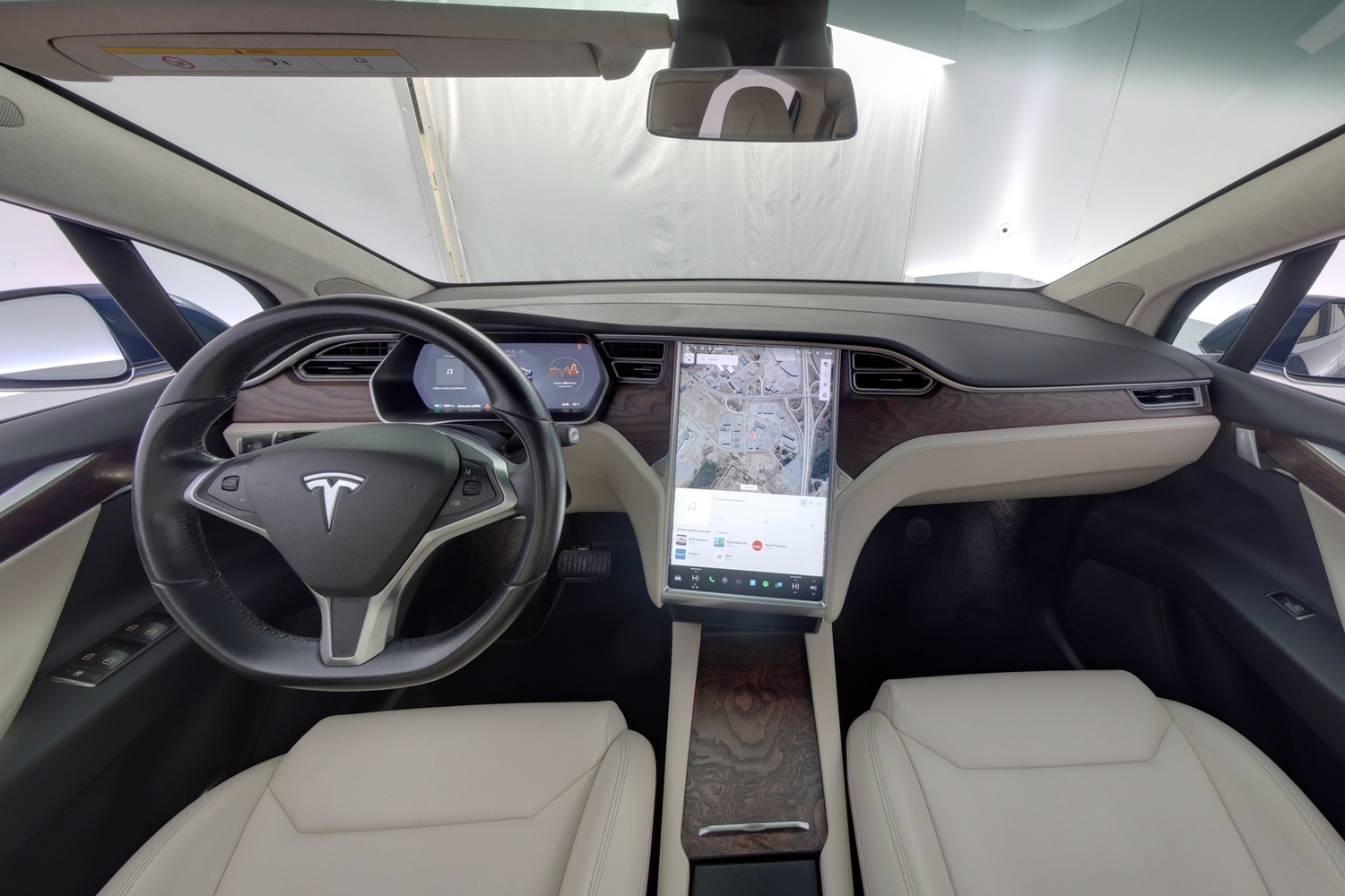 Tesla Model X vaihtoauto