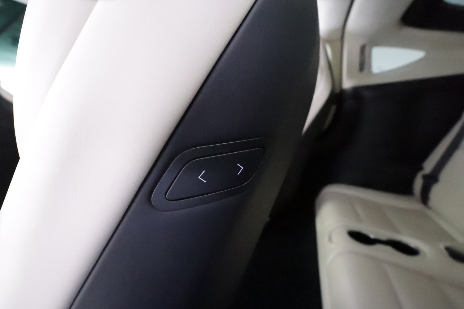 Tesla Model X vaihtoauto