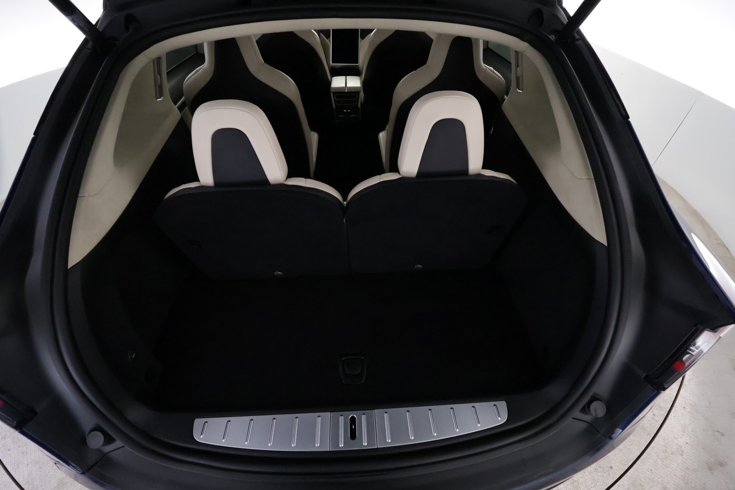 Tesla Model X vaihtoauto