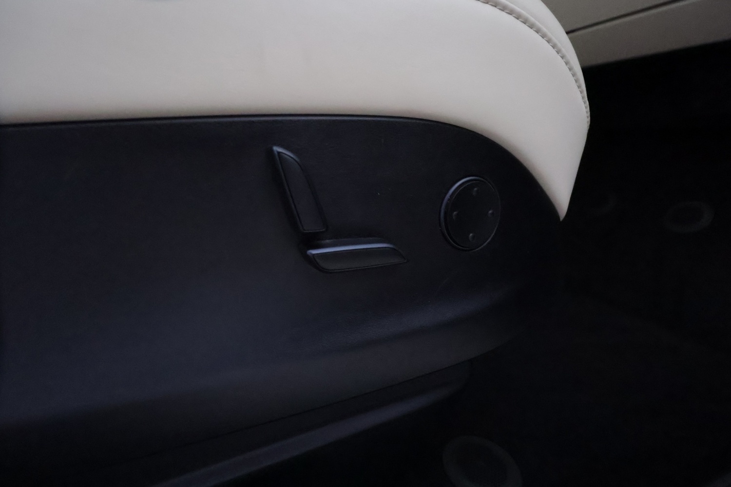 Tesla Model X vaihtoauto