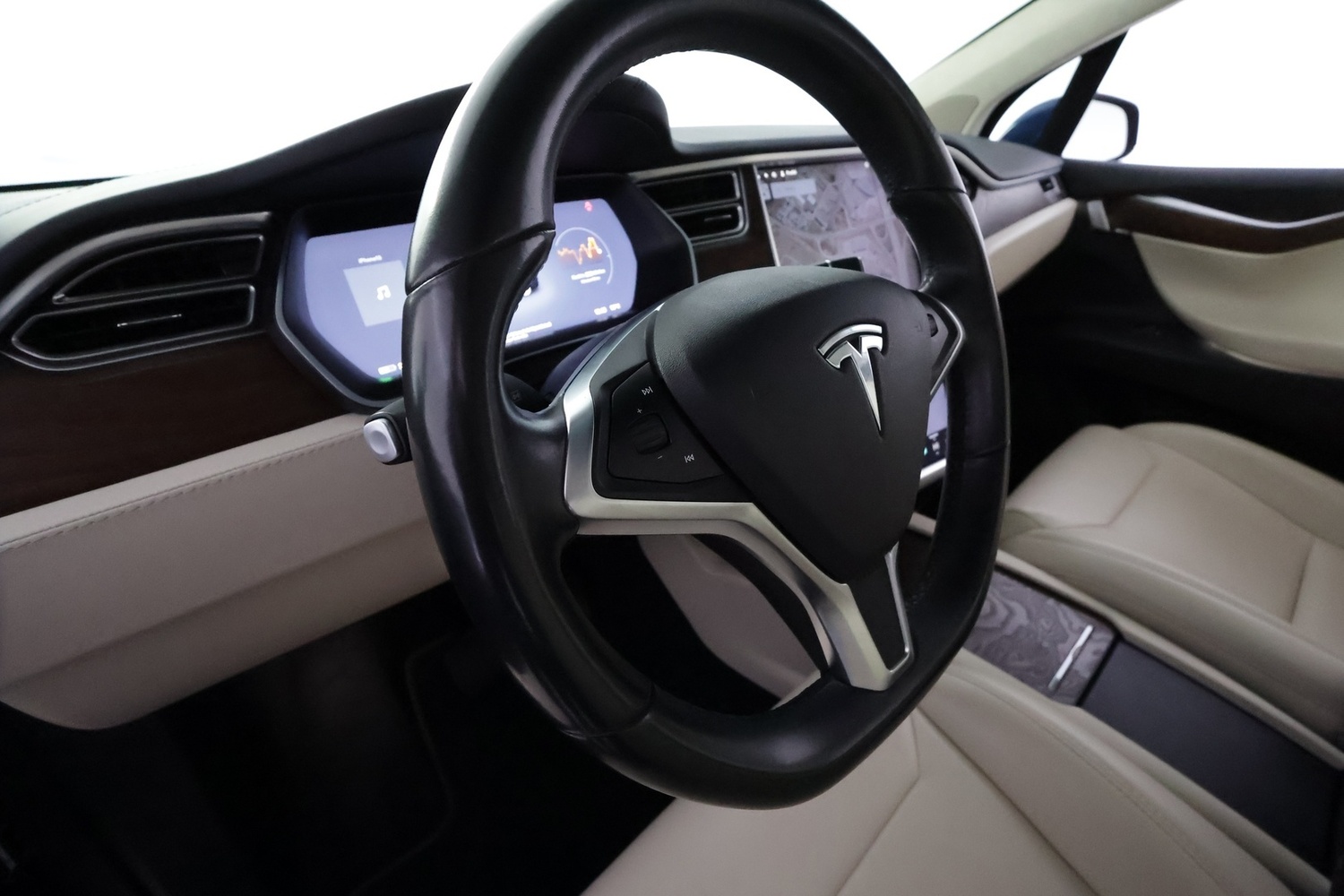 Tesla Model X vaihtoauto