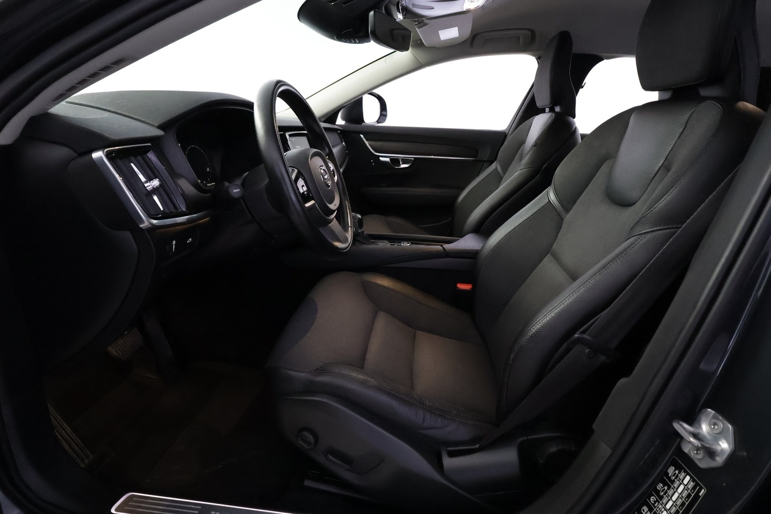 Volvo V90 Cross Country vaihtoauto