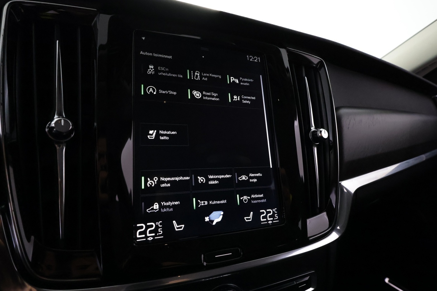 Volvo V90 Cross Country vaihtoauto