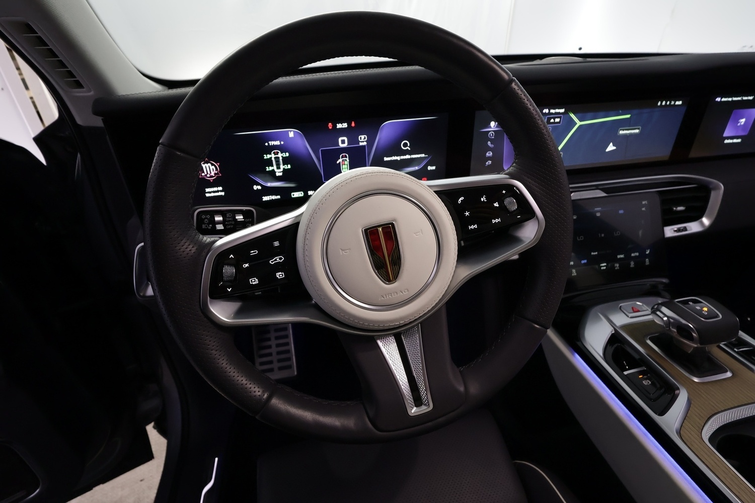 Hongqi E-HS9 vaihtoauto