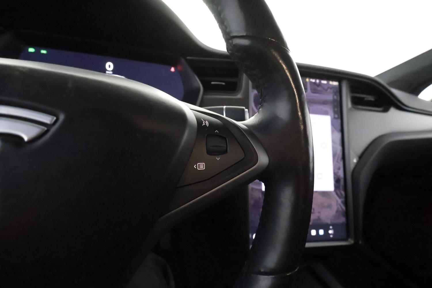 Tesla Model X vaihtoauto