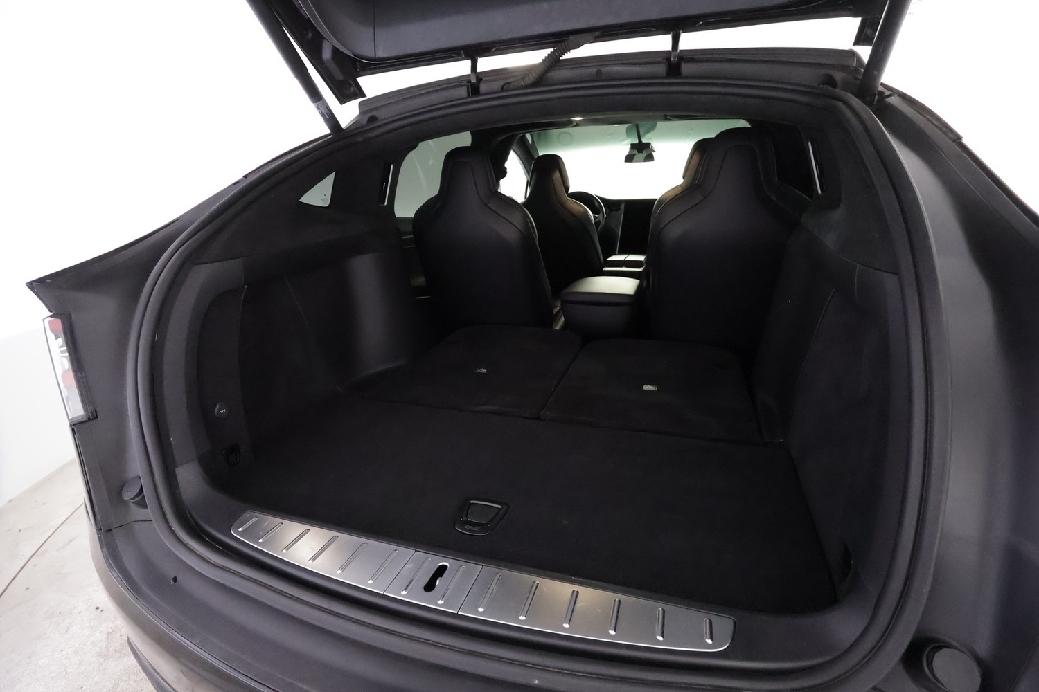 Tesla Model X vaihtoauto