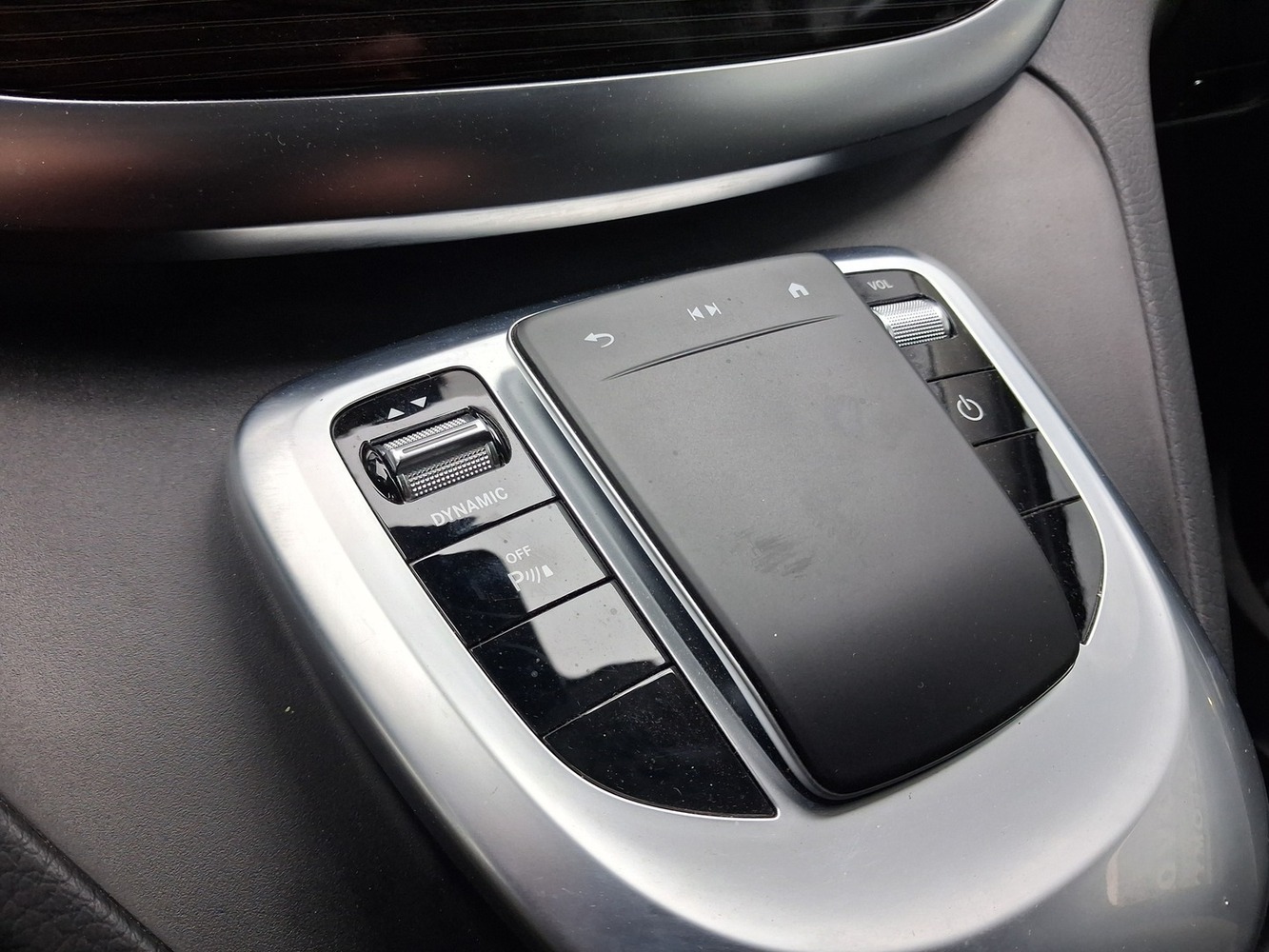 Mercedes-Benz EQV vaihtoauto
