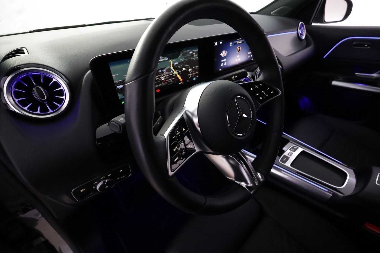 Mercedes-Benz EQA vaihtoauto