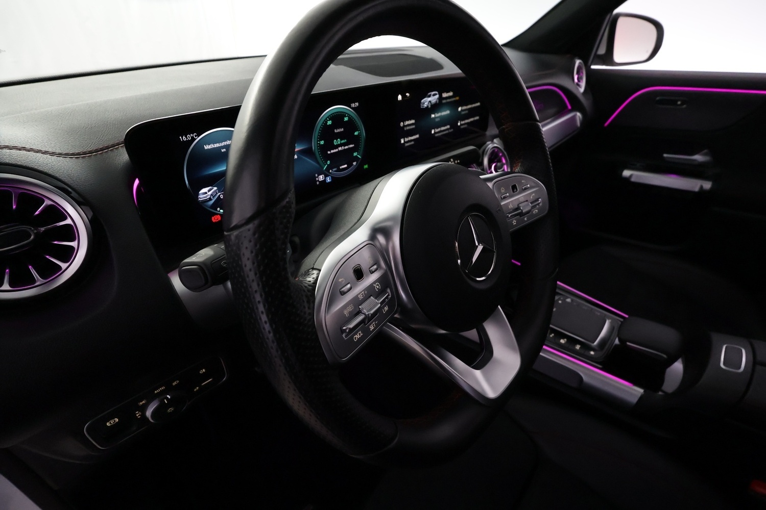 Mercedes-Benz EQB vaihtoauto