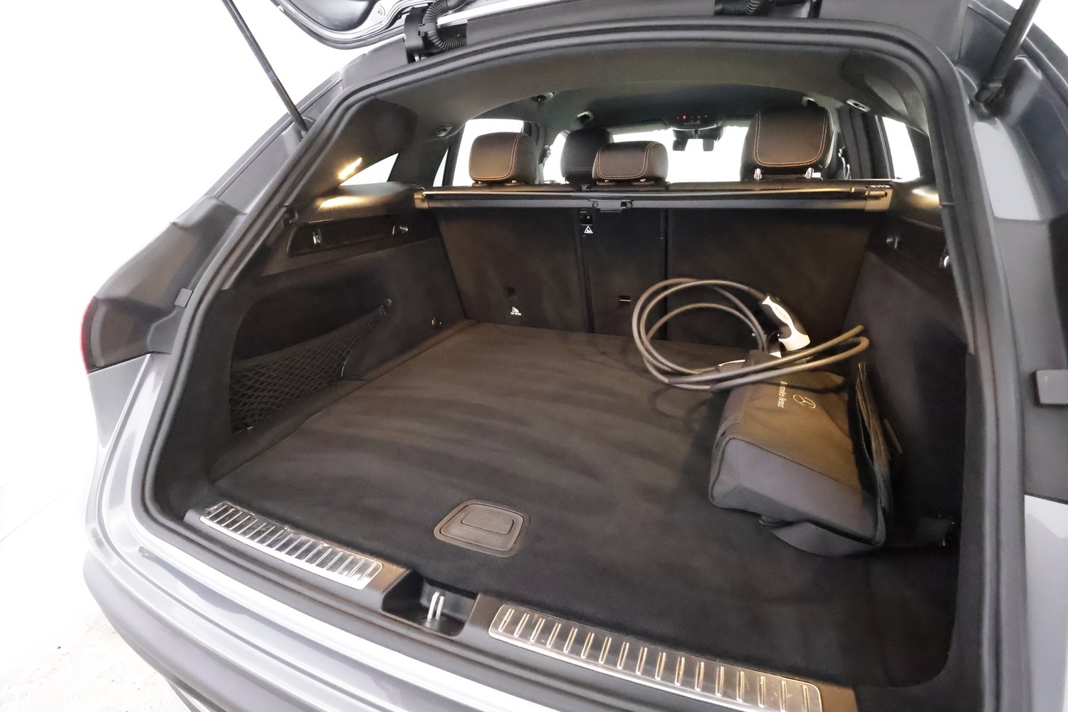 Mercedes-Benz EQC vaihtoauto