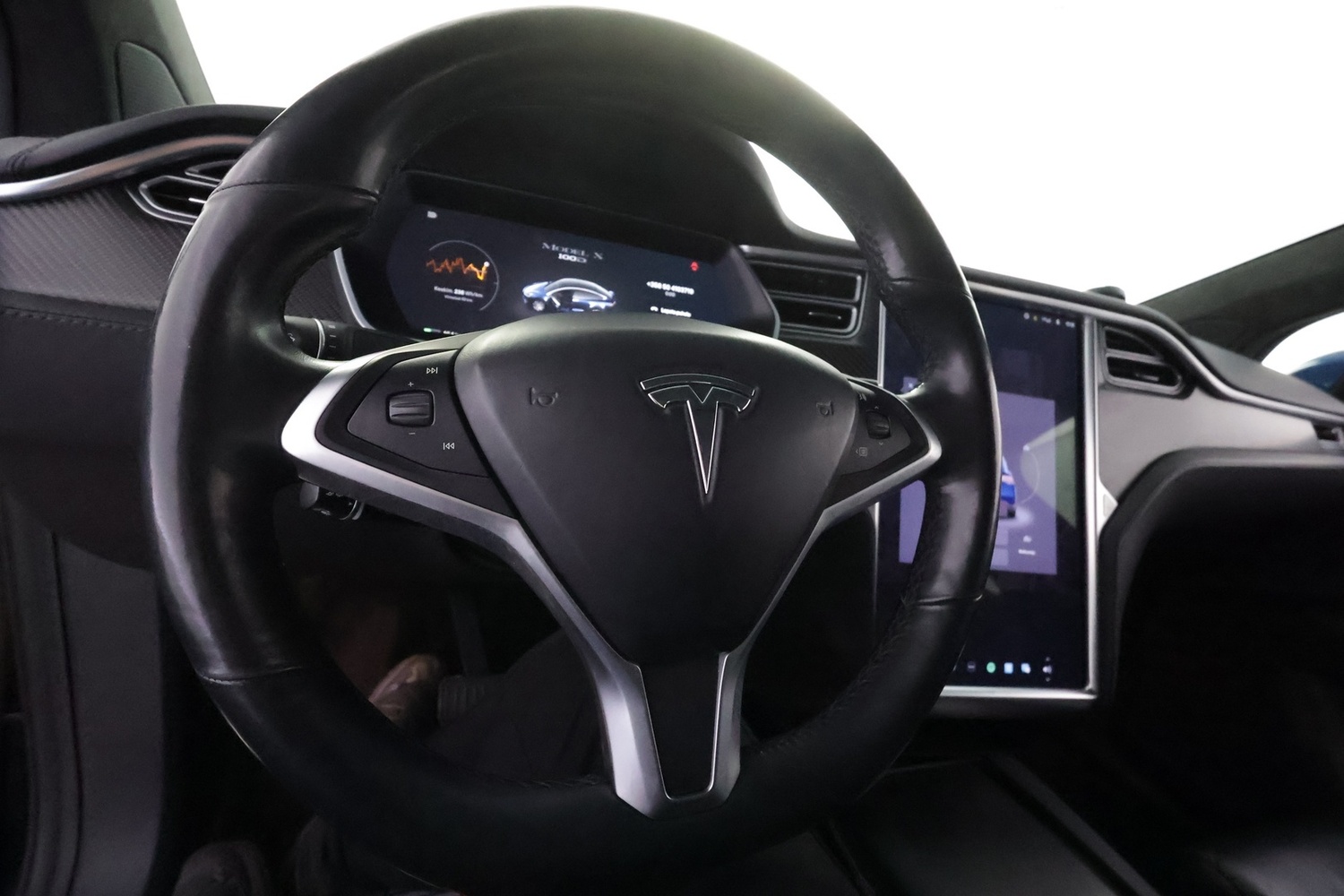 Tesla Model X vaihtoauto