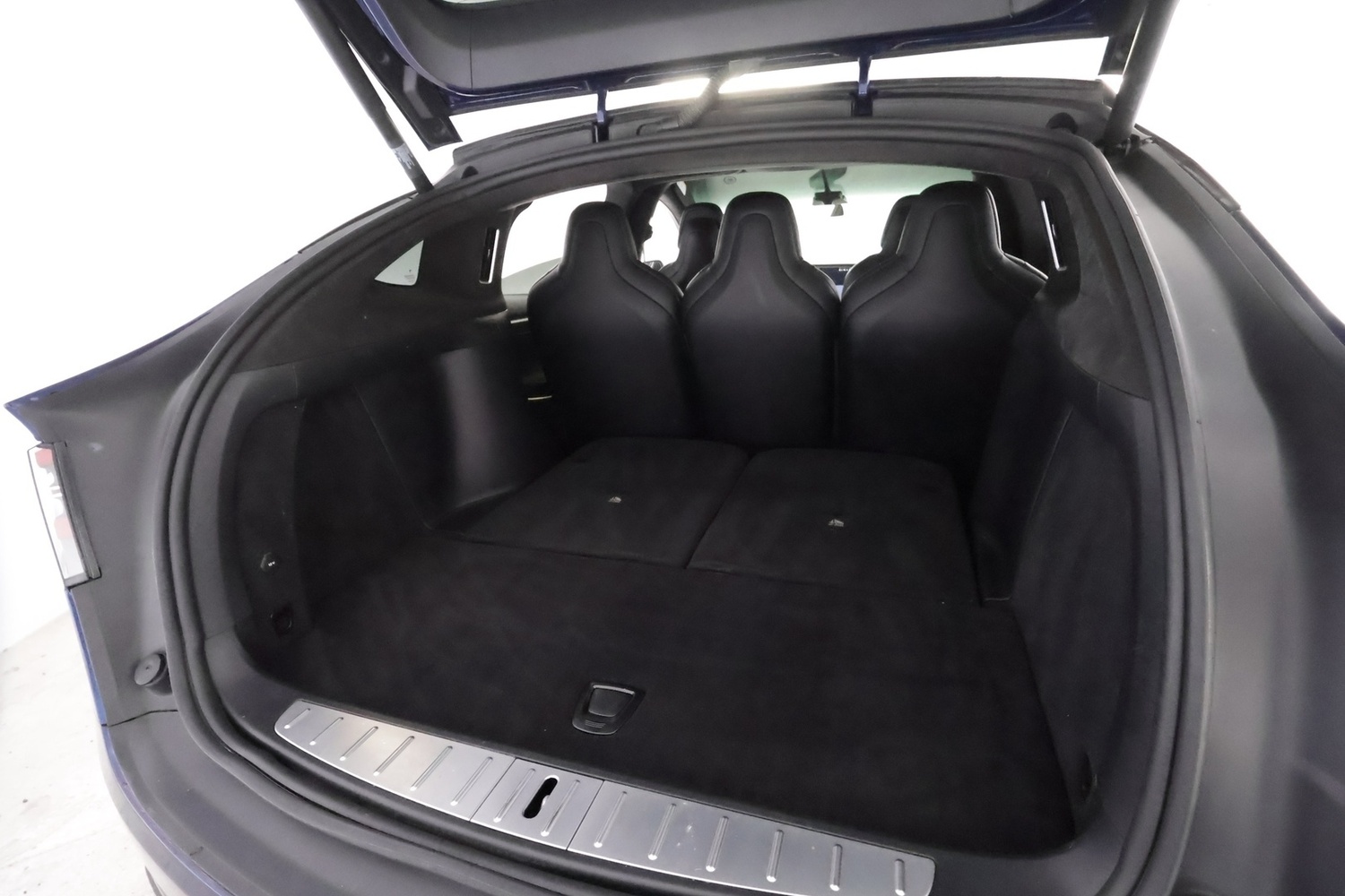 Tesla Model X vaihtoauto
