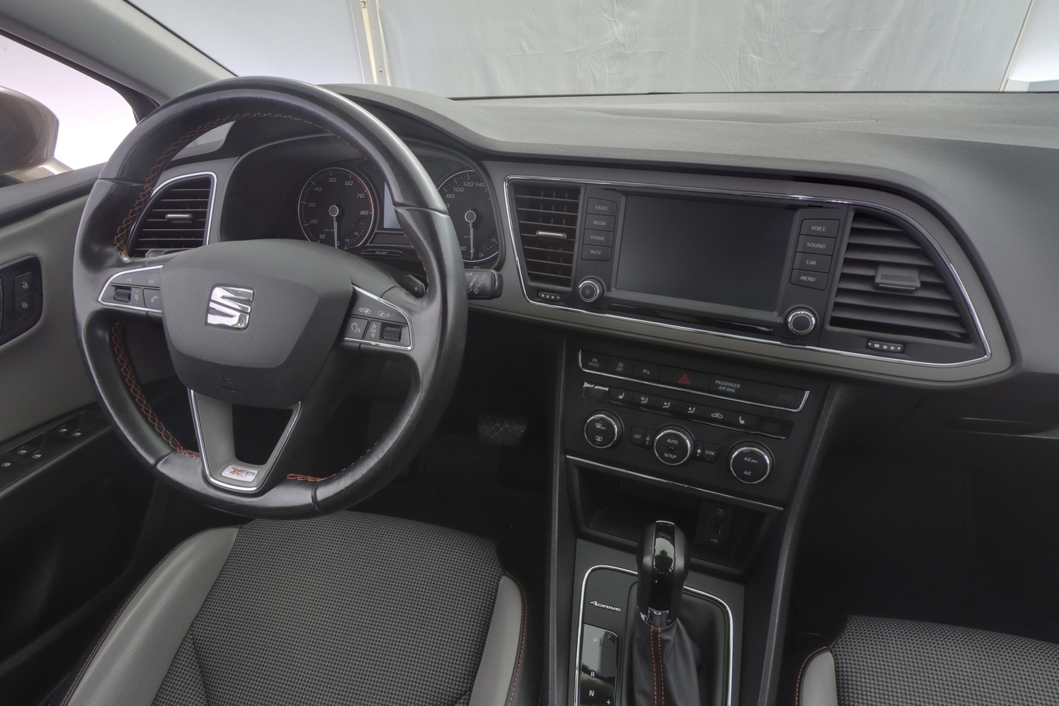 SEAT Leon X-Perience vaihtoauto