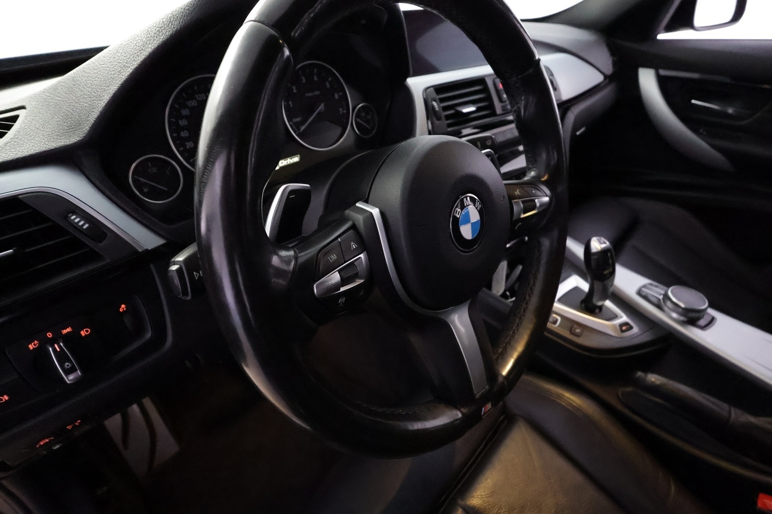 BMW 330 vaihtoauto