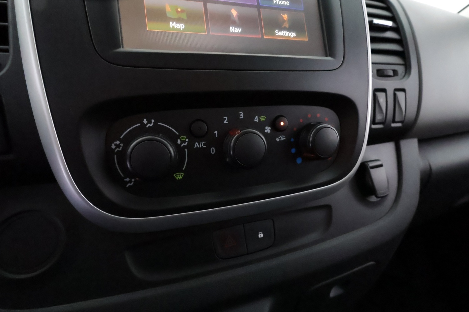 Renault Trafic vaihtoauto