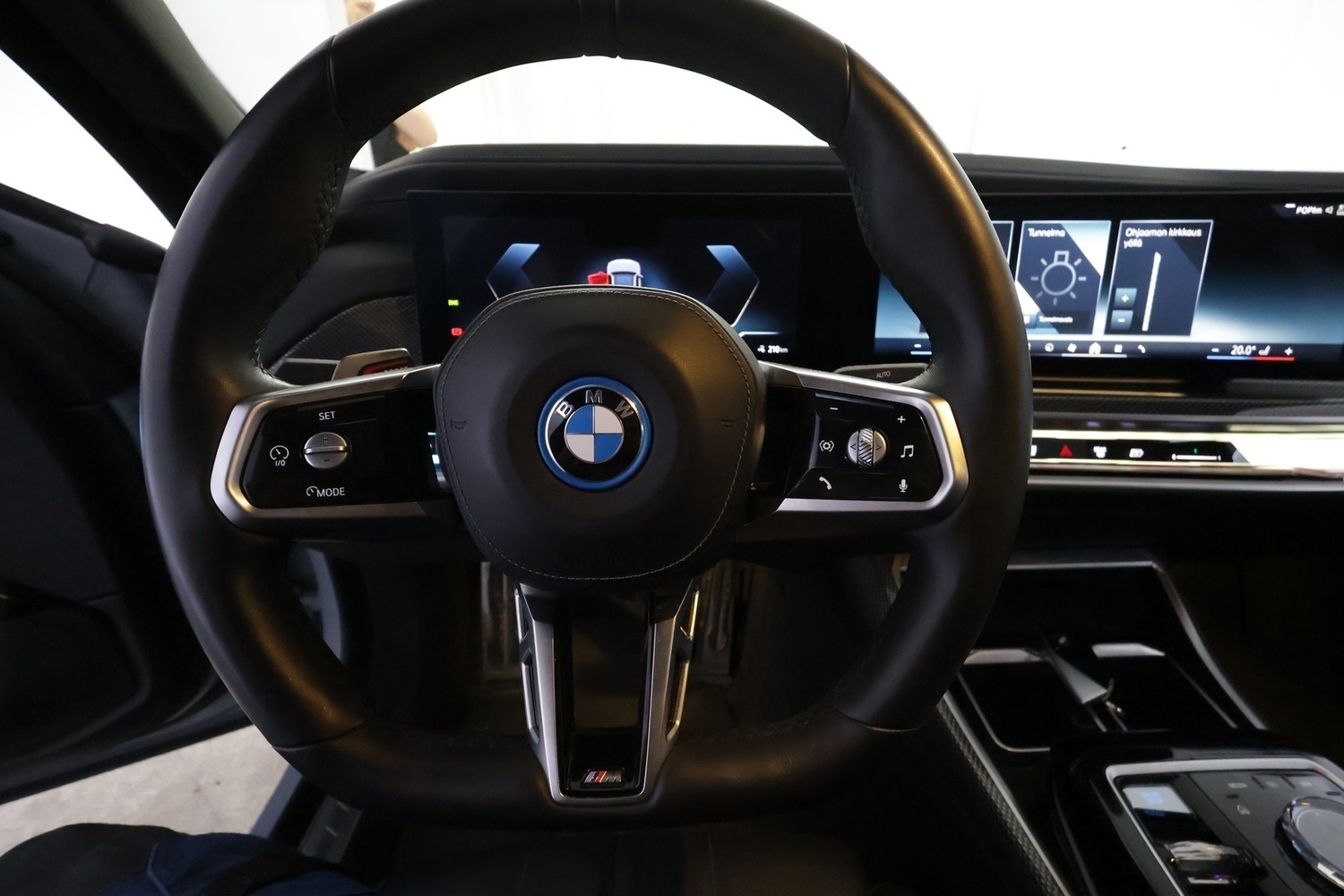 BMW i7 vaihtoauto