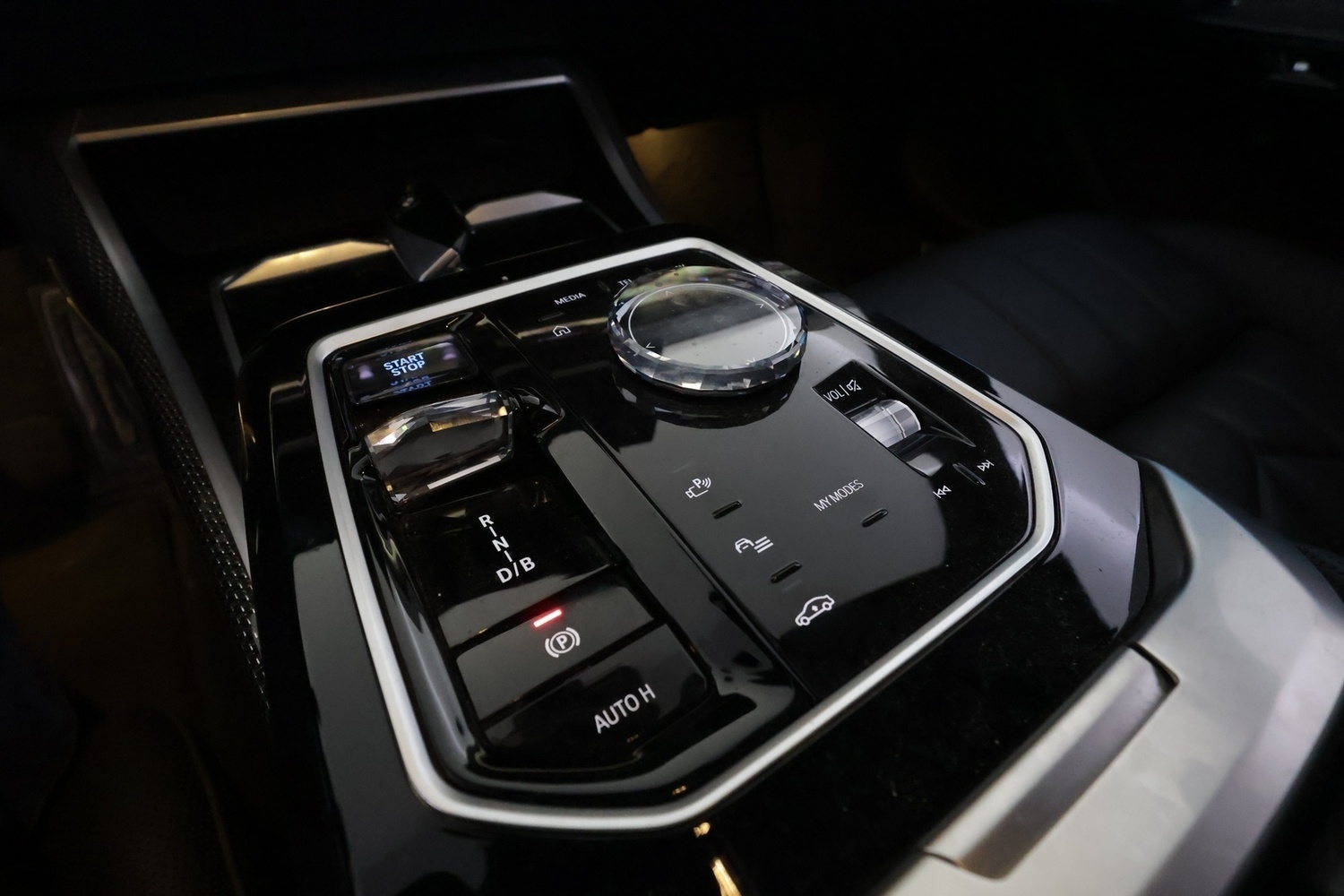 BMW i7 vaihtoauto