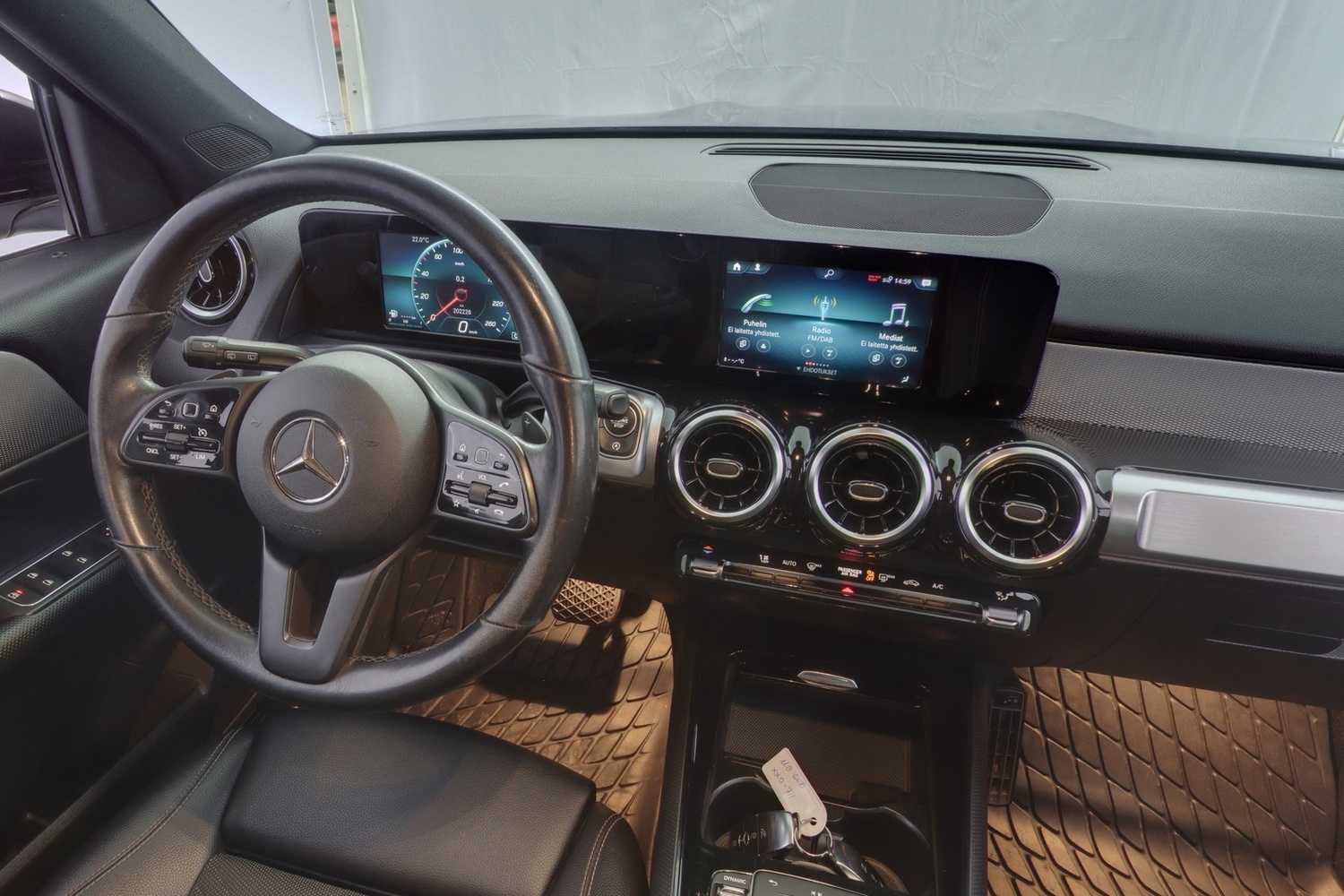 Mercedes-Benz GLB vaihtoauto