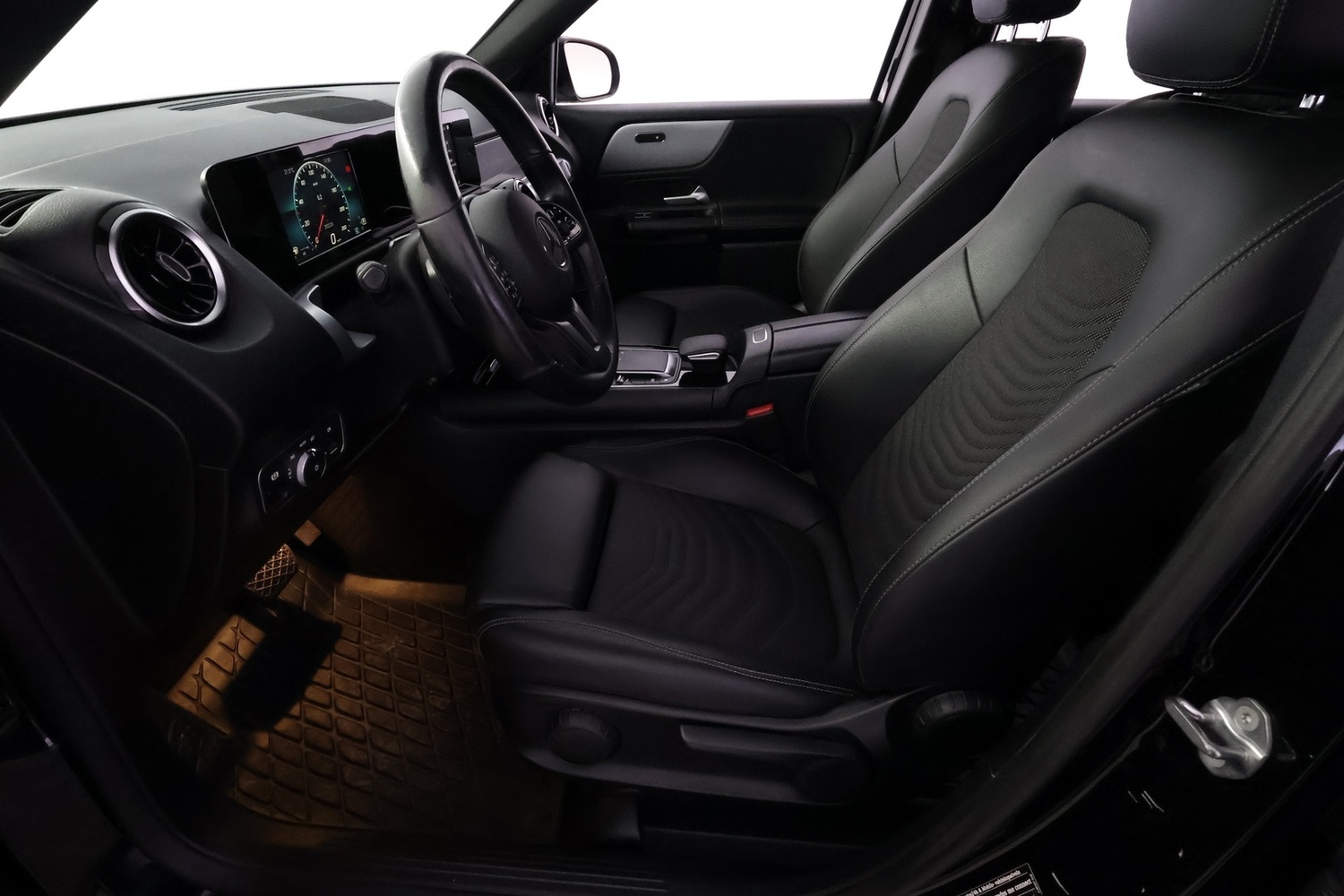Mercedes-Benz GLB vaihtoauto