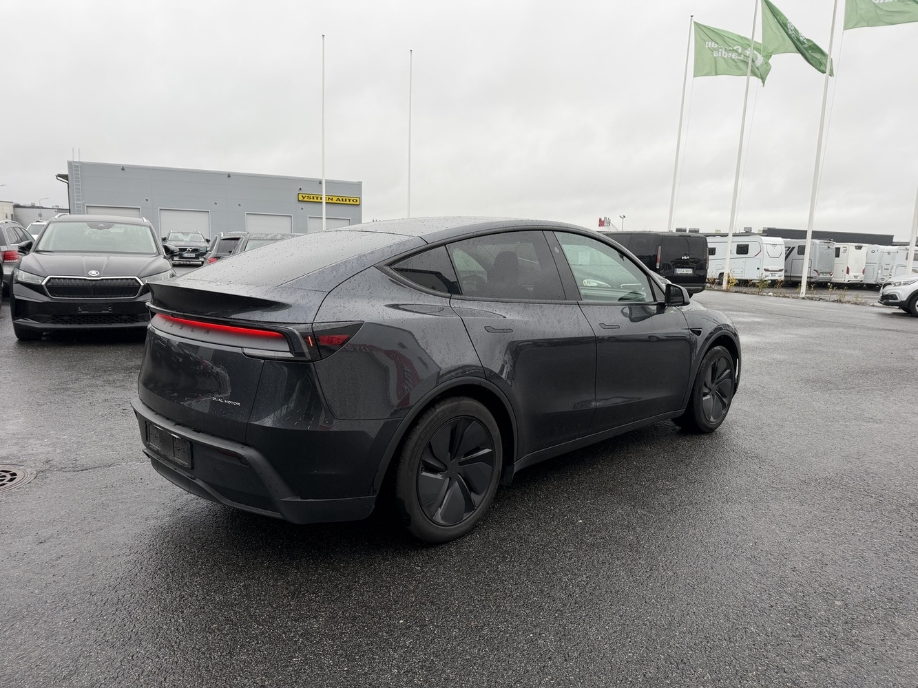 Tesla Model Y vaihtoauto