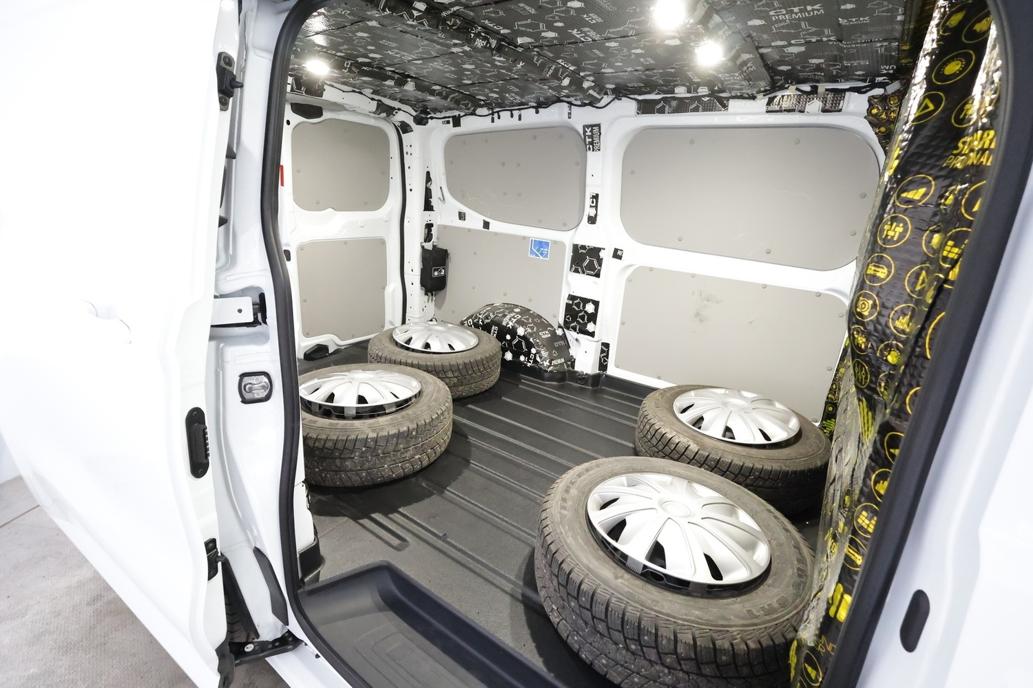 Ford Transit Custom vaihtoauto