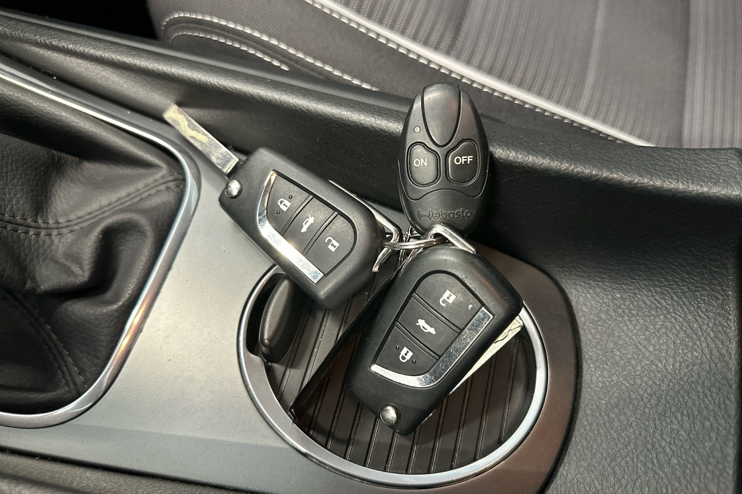 Toyota Avensis vaihtoauto