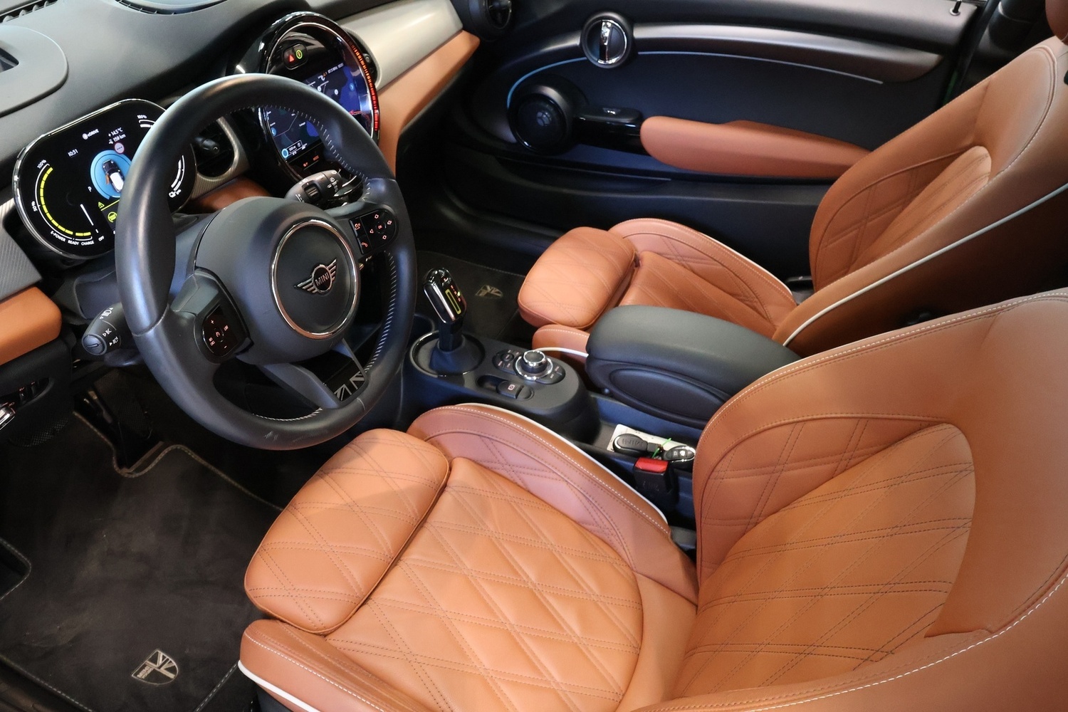 Mini Hatchback vaihtoauto