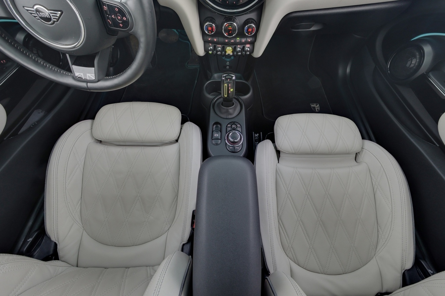 Mini Hatchback vaihtoauto