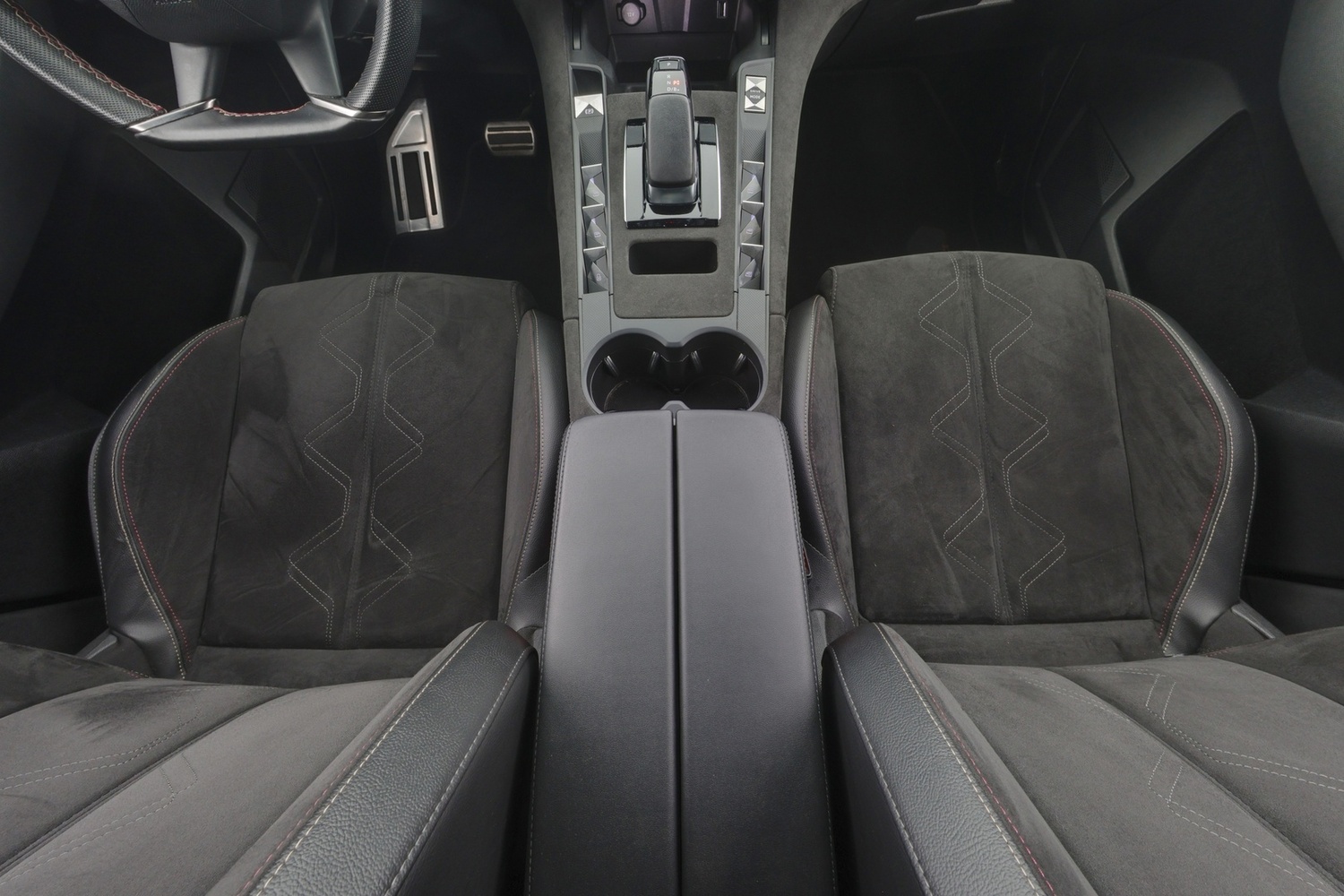 DS 7 Crossback vaihtoauto