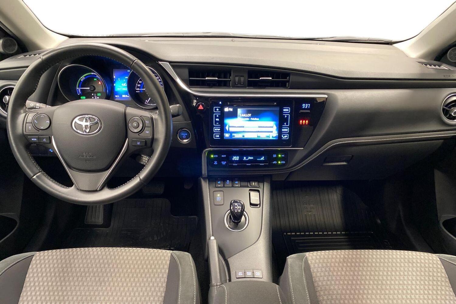 Toyota Auris vaihtoauto