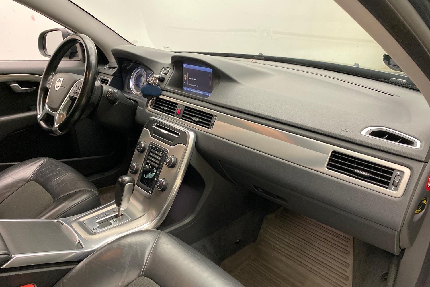 Volvo V70 vaihtoauto