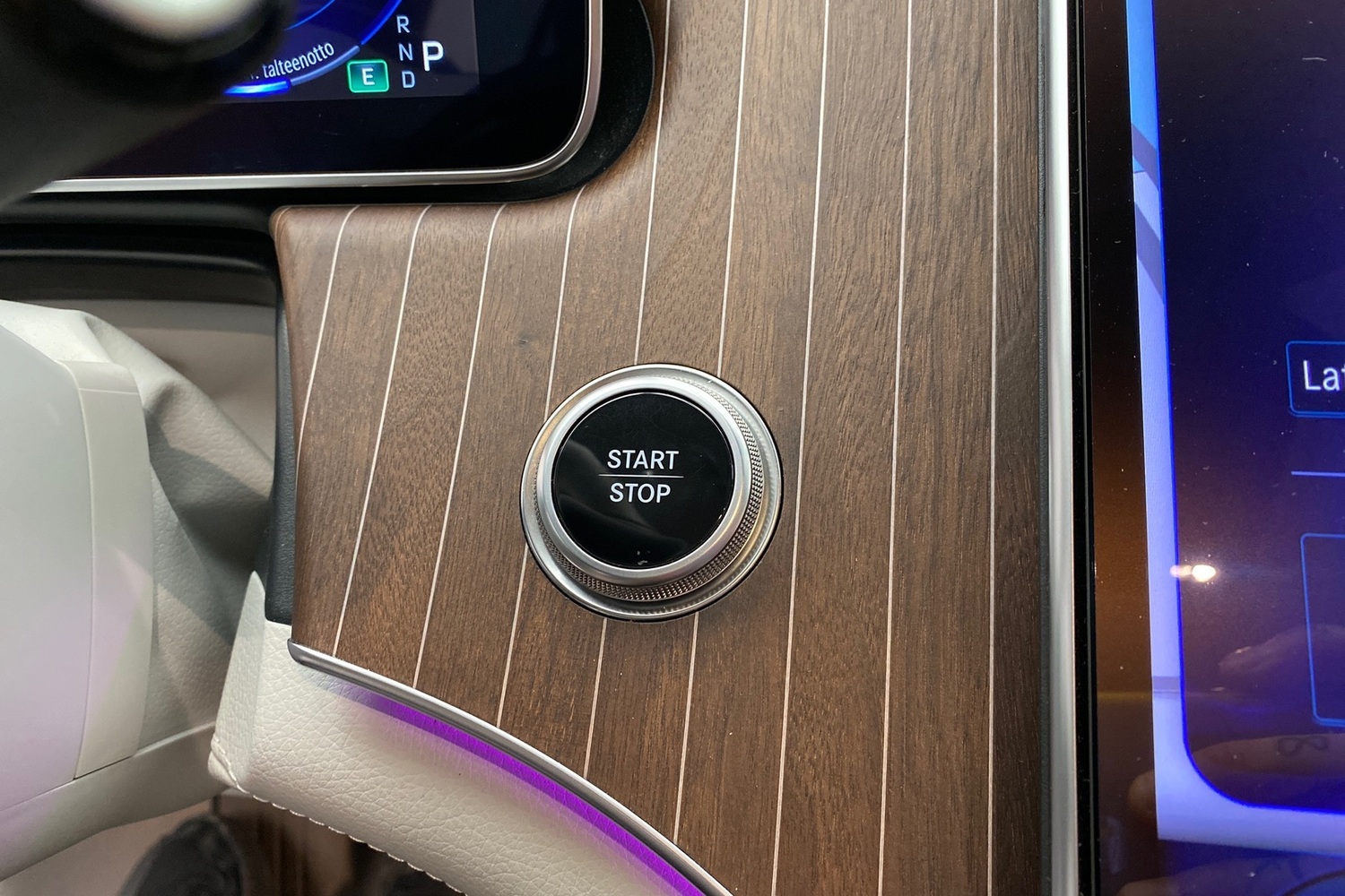 Mercedes-Benz EQE vaihtoauto