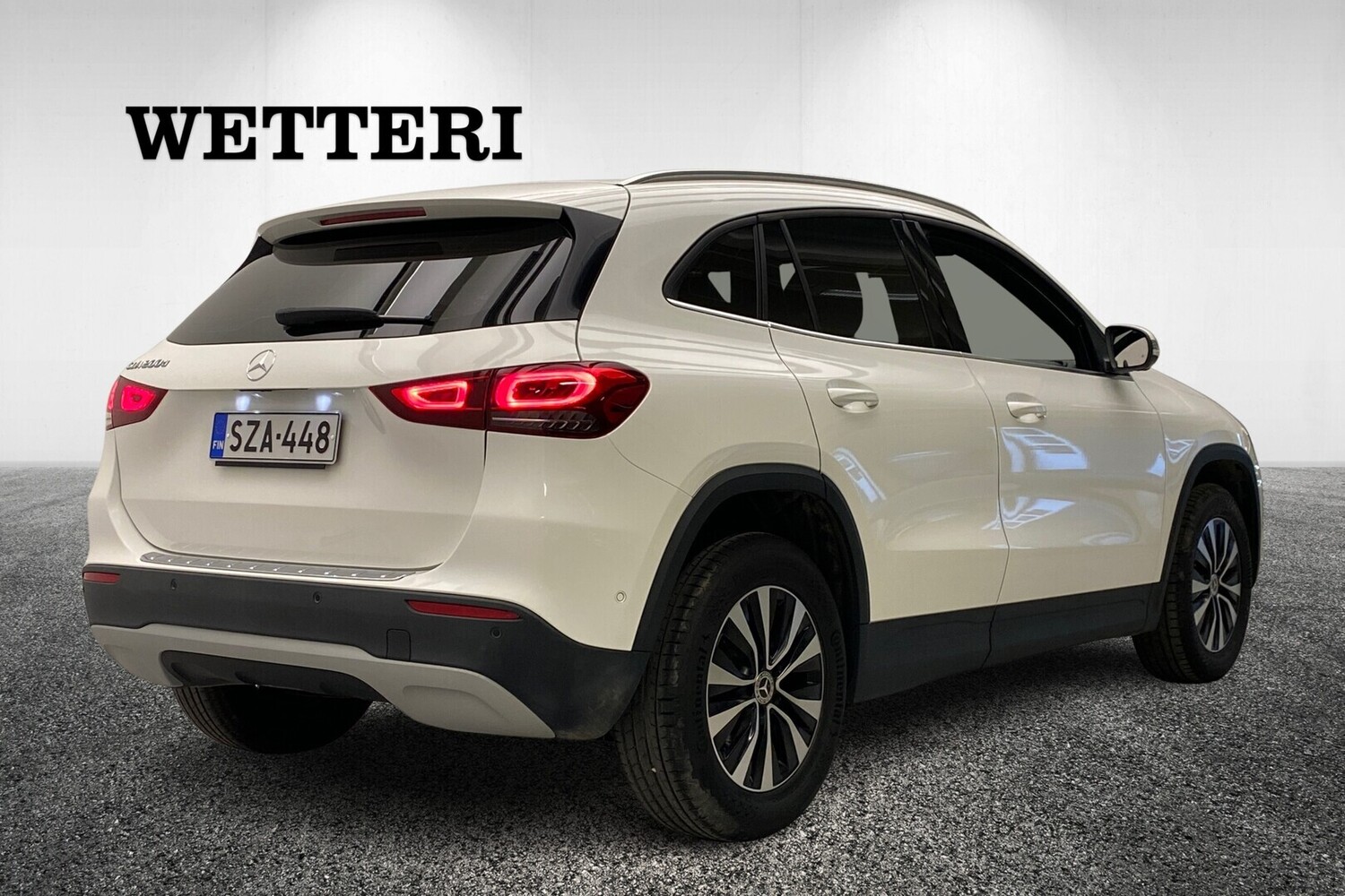 Mercedes-Benz GLA vaihtoauto