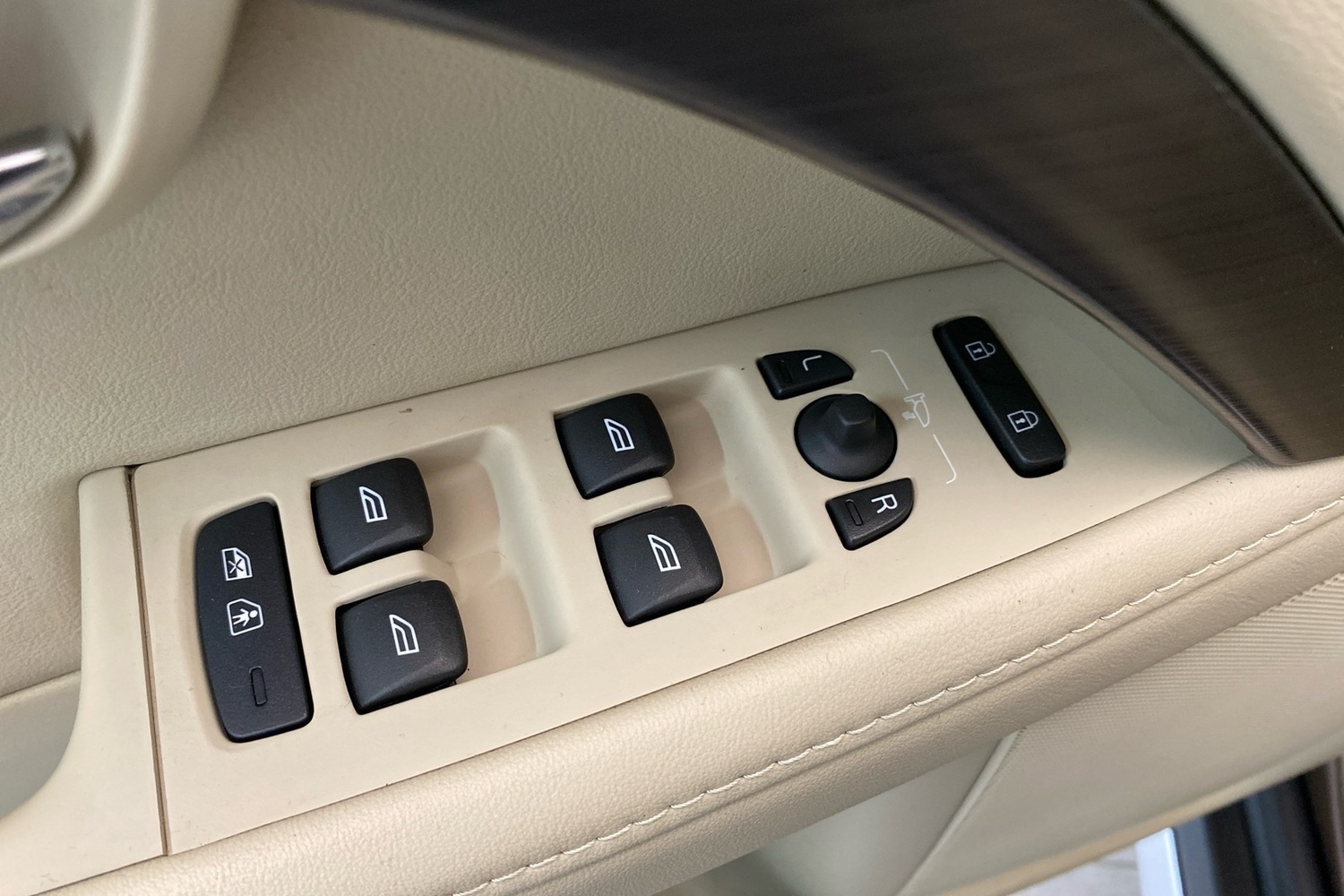 Volvo XC70 vaihtoauto