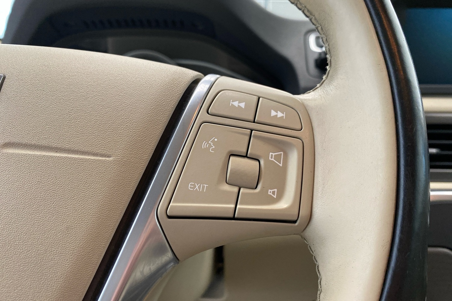 Volvo XC70 vaihtoauto