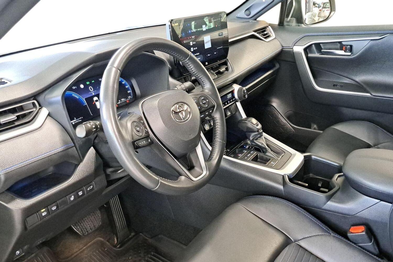 Toyota RAV4 vaihtoauto