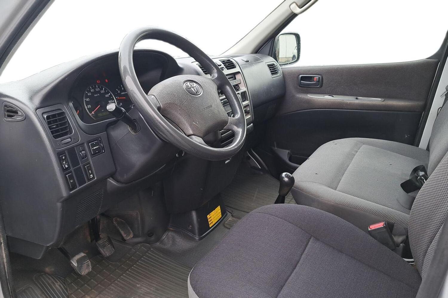 Toyota Hiace vaihtoauto