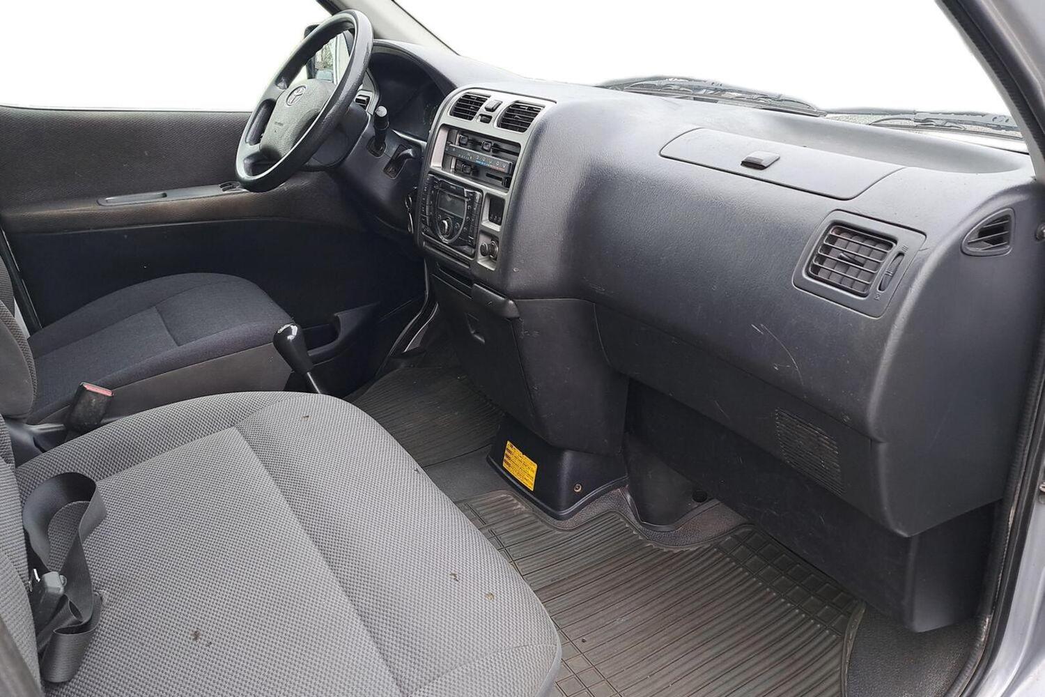 Toyota Hiace vaihtoauto