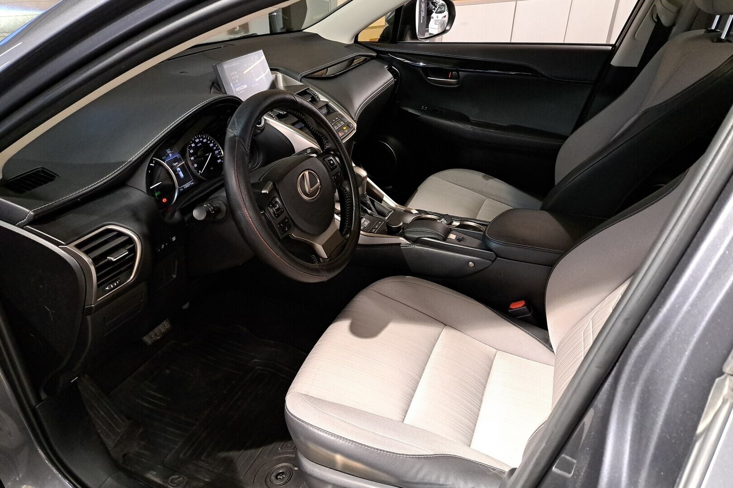 Lexus NX vaihtoauto