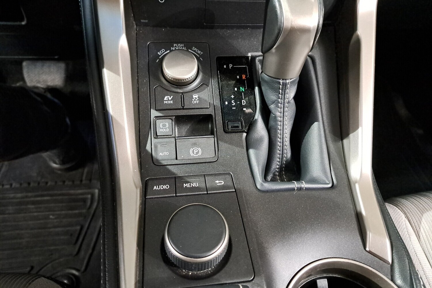 Lexus NX vaihtoauto