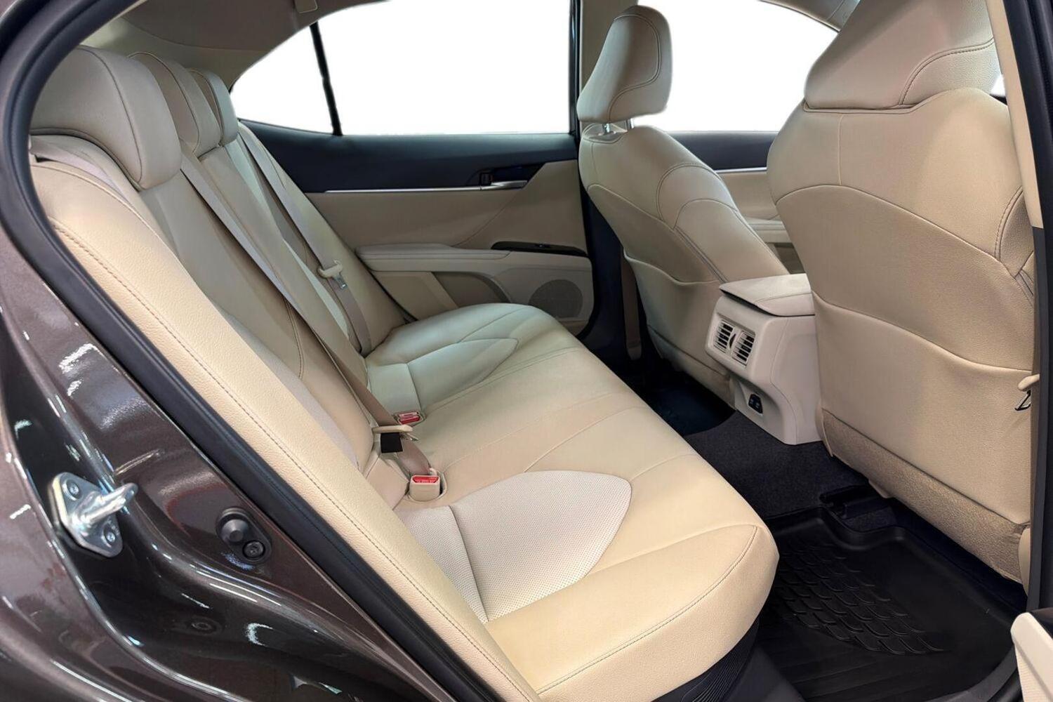 Toyota Camry vaihtoauto