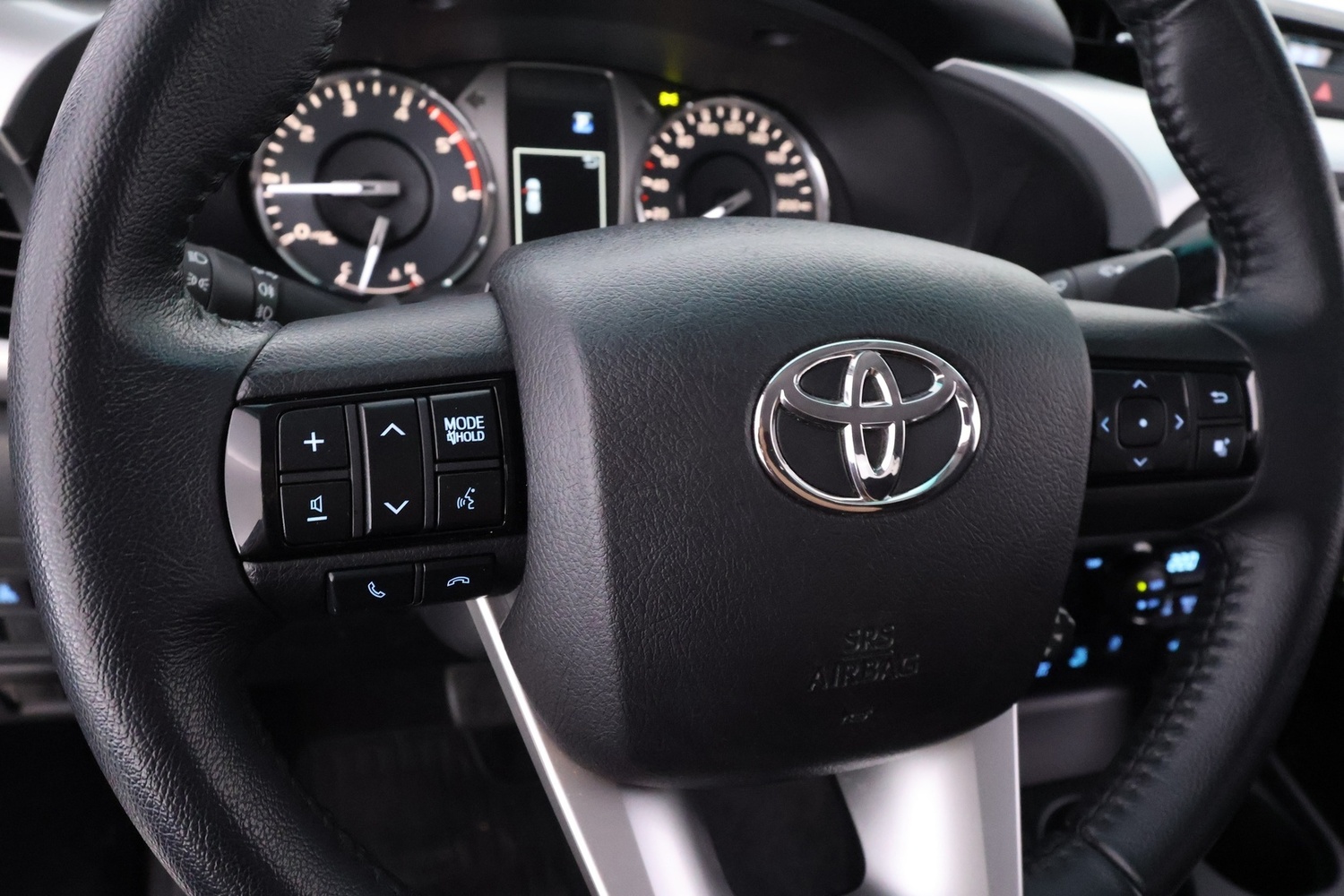 Toyota Hilux vaihtoauto